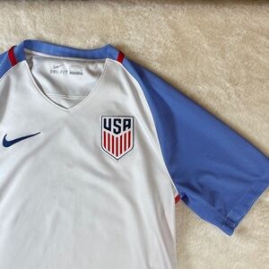 Nike White and Blue Men's USA Soccer Jersey size small